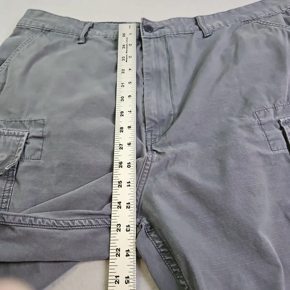 Vintage Y2K Levi Strauss & Co. Cargo Shorts Size 38 Gray Snap Button Pockets